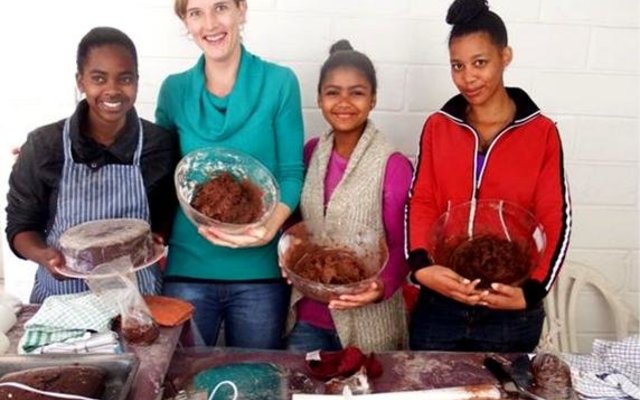 ‘n Opgewonde groep Grootbossers, met vlnr Sandra Muchanyara, Simone Davel, Stephanie Baardman en Abby Lukas